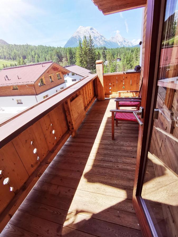 Schickster Sky Lodge ลอยทัช ภายนอก รูปภาพ