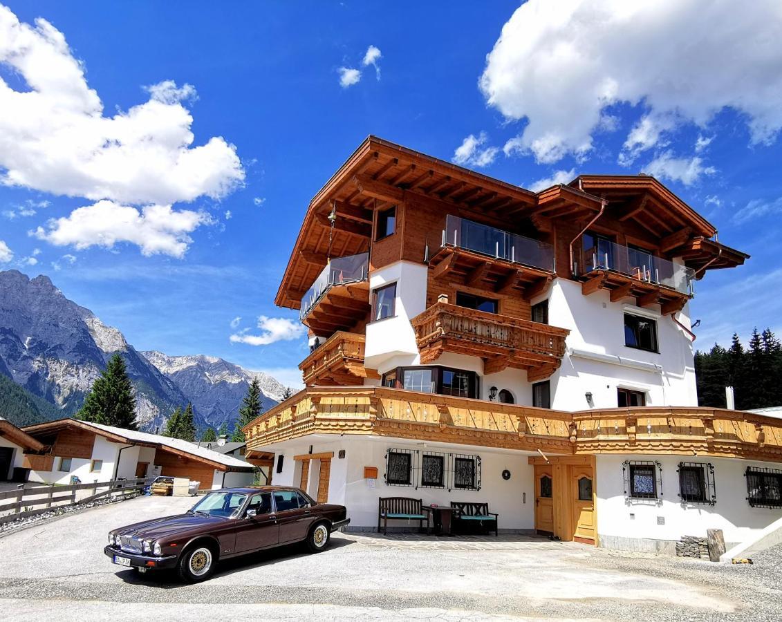 Schickster Sky Lodge ลอยทัช ภายนอก รูปภาพ