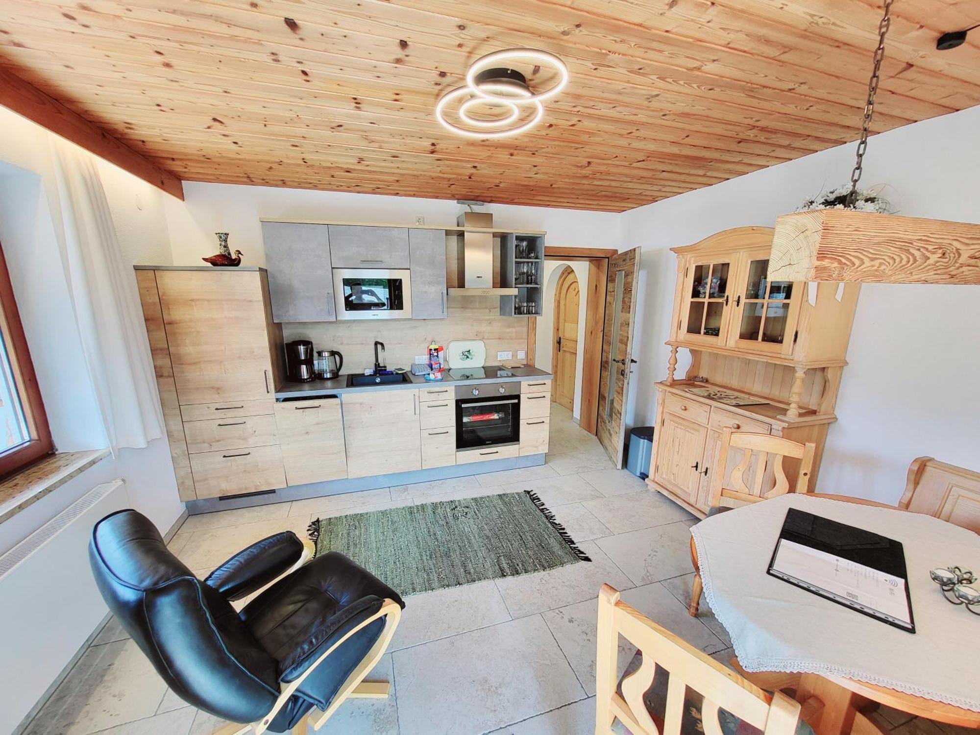 Schickster Sky Lodge ลอยทัช ภายนอก รูปภาพ