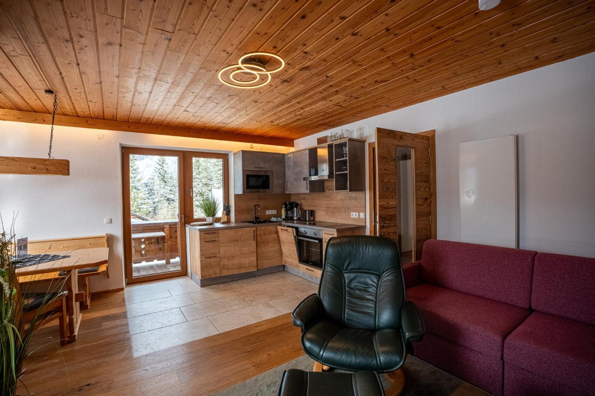 Schickster Sky Lodge ลอยทัช ภายนอก รูปภาพ